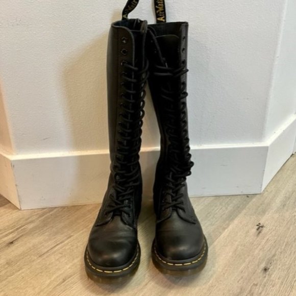 DR MARTENS BLACK 1B60 VIRGINIA LEATHER KNEE HIGH BOOTS SIZE 5 - Picture 1 of 5